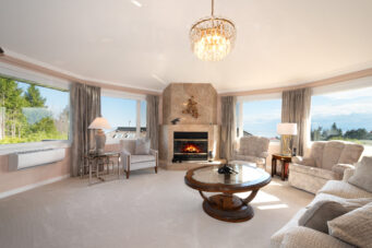 4228 Rockridge Crescent